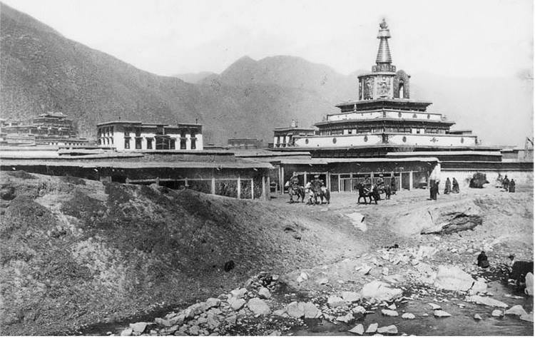 Иллюстрация к книге — Скрытый Тибет. История независимости и оккупации [i_033.jpg]