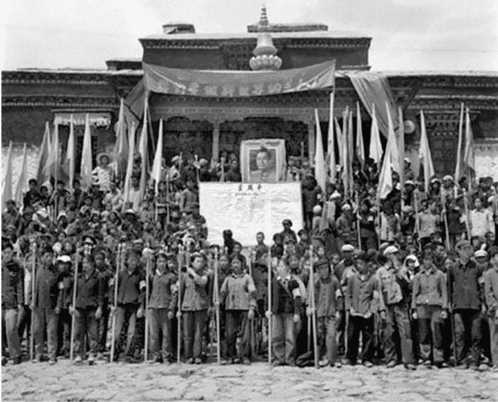 Иллюстрация к книге — Скрытый Тибет. История независимости и оккупации [i_060.jpg]