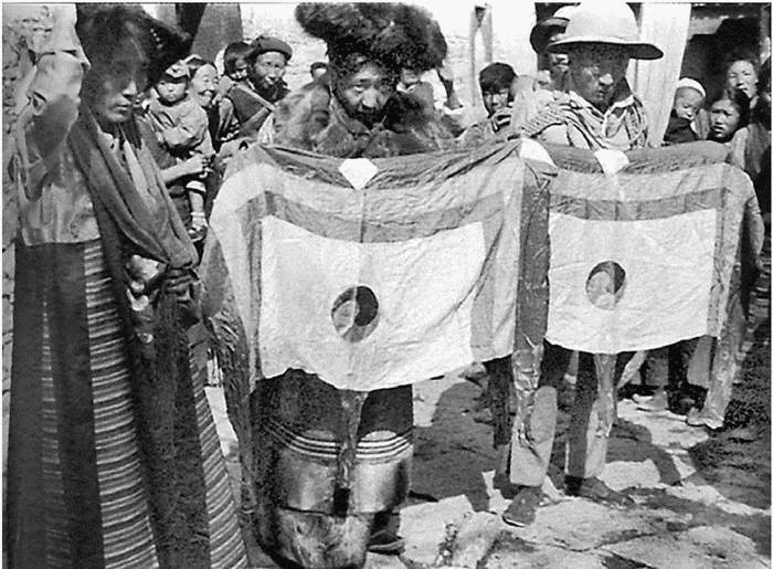 Иллюстрация к книге — Скрытый Тибет. История независимости и оккупации [i_067.jpg]