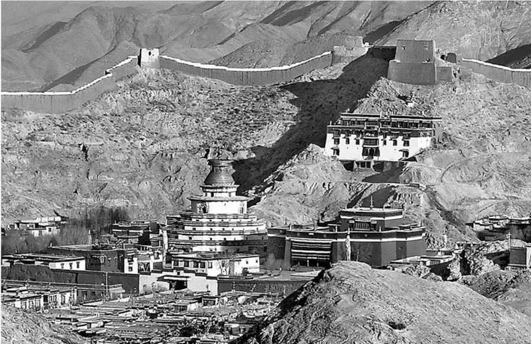 Иллюстрация к книге — Скрытый Тибет. История независимости и оккупации [i_077.jpg]