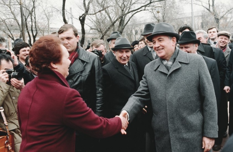 Иллюстрация к книге — Воспоминания о XX веке. Книга вторая. Незавершенное время. Imparfait [i_099.jpg]