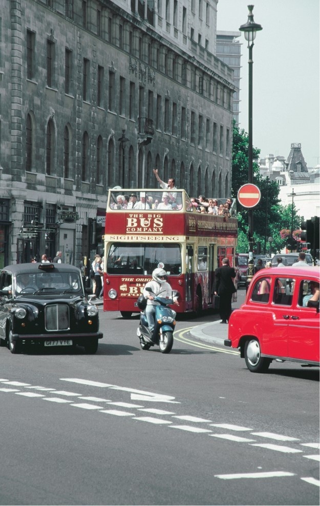 Иллюстрация к книге — Воспоминания о XX веке. Книга вторая. Незавершенное время. Imparfait [i_121.jpg]