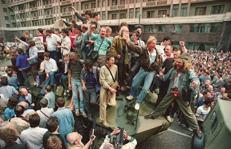 Иллюстрация к книге — Воспоминания о XX веке. Книга вторая. Незавершенное время. Imparfait [i_128.jpg]