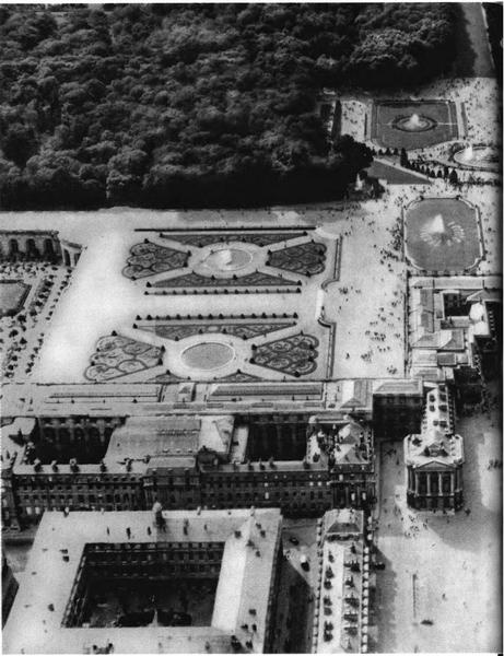 Иллюстрация к книге — Повседневная жизнь Версаля при королях [i_021.jpg]