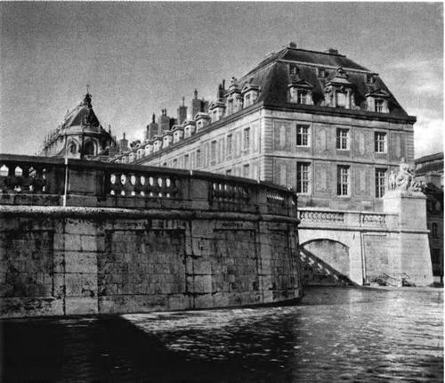 Иллюстрация к книге — Повседневная жизнь Версаля при королях [i_051.jpg]