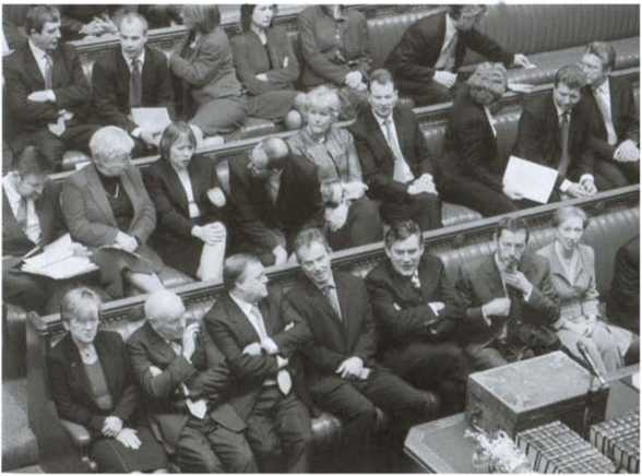 Иллюстрация к книге — Повседневная жизнь британского парламента [i_013.jpg]