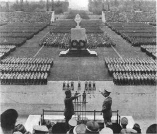 Иллюстрация к книге — Повседневная жизнь Берлина при Гитлере [i_028.jpg]