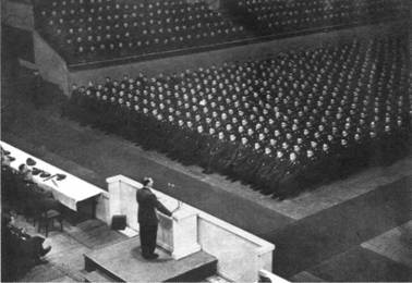 Иллюстрация к книге — Повседневная жизнь Берлина при Гитлере [i_032.jpg]