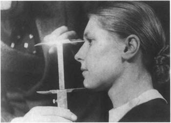 Иллюстрация к книге — Повседневная жизнь Берлина при Гитлере [i_042.jpg]