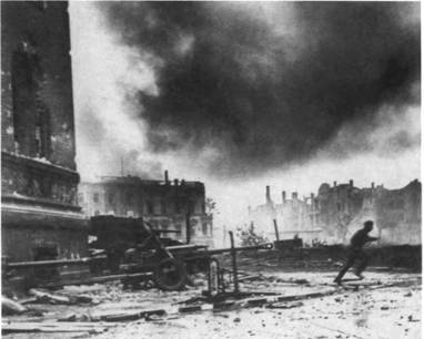 Иллюстрация к книге — Повседневная жизнь Берлина при Гитлере [i_056.jpg]