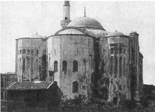 Иллюстрация к книге — Повседневная жизнь Стамбула в эпоху Сулеймана Великолепного [i_026.jpg]