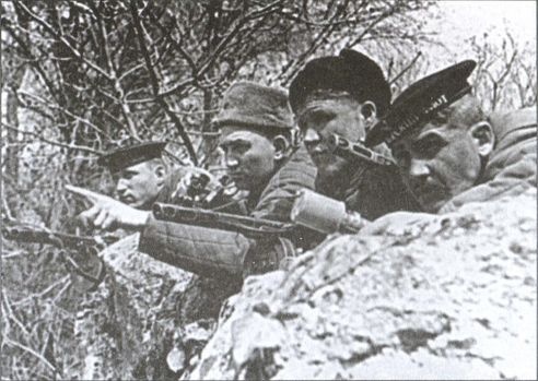 Иллюстрация к книге — Июль 1942 года. Падение Севастополя [i_021.jpg]