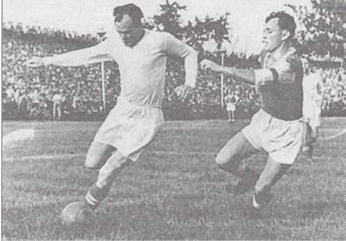 Иллюстрация к книге — Тайны советского футбола [i_022.jpg]