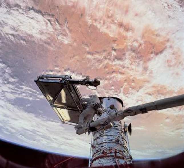 Иллюстрация к книге — Астронавт. Необычайное путешествие в поисках тайн Вселенной [i_020.jpg]