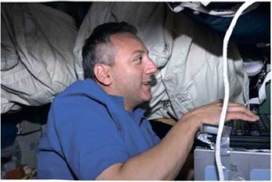 Иллюстрация к книге — Астронавт. Необычайное путешествие в поисках тайн Вселенной [i_024.jpg]