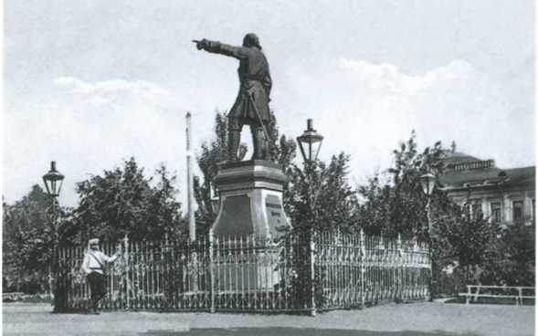 Иллюстрация к книге — Повседневная жизнь русского провинциального города в XIX веке. Пореформенный период [i_018.jpg]