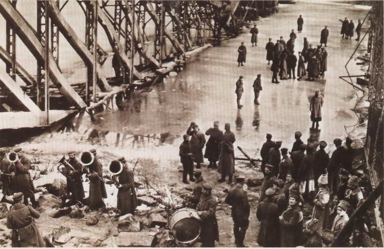 Иллюстрация к книге — Первая мировая война. Борьба миров [i_328.jpg]