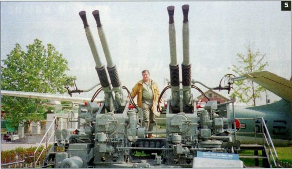 Иллюстрация к книге — Филиппинское море [i_006.jpg]