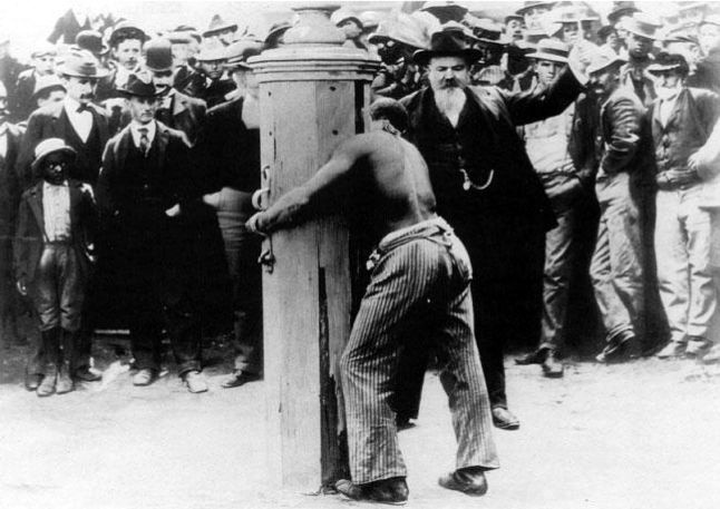 Иллюстрация к книге — Смертная казнь. История и виды высшей меры наказания от начала времен до наших дней [i_127.jpg]