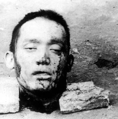 Иллюстрация к книге — Смертная казнь. История и виды высшей меры наказания от начала времен до наших дней [i_213.jpg]