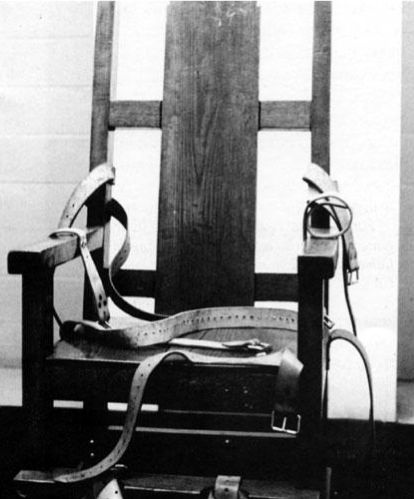 Иллюстрация к книге — Смертная казнь. История и виды высшей меры наказания от начала времен до наших дней [i_279.jpg]