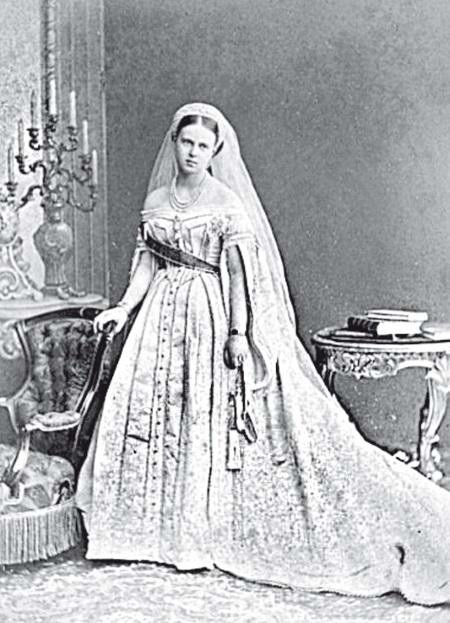 Иллюстрация к книге — Судьба российских принцесс. От царевны Софьи до великой княжны Анастасии [i_062.jpg]