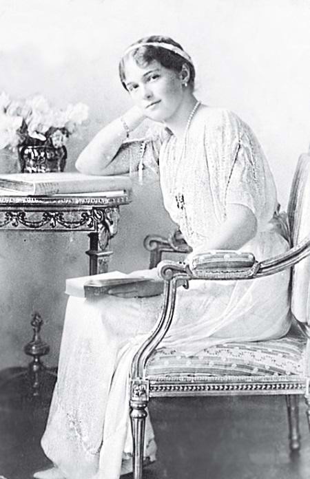 Иллюстрация к книге — Судьба российских принцесс. От царевны Софьи до великой княжны Анастасии [i_076.jpg]