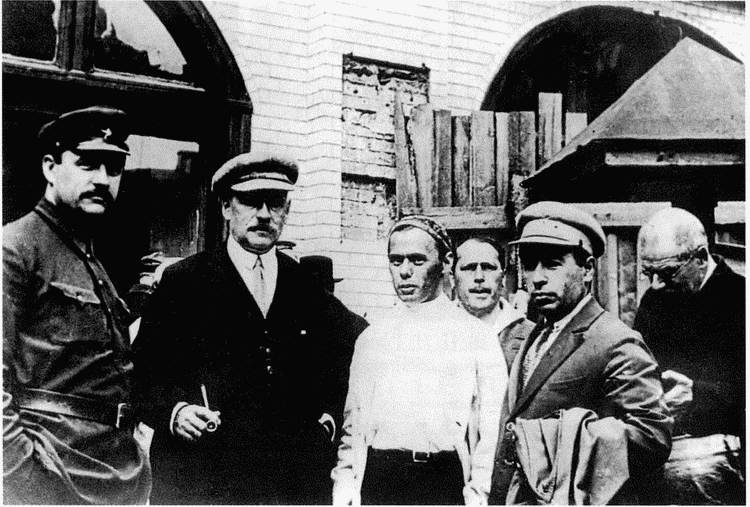 Иллюстрация к книге — Московское метро. От первых планов до великой стройки сталинизма (1897-1935) [i_104.jpg]