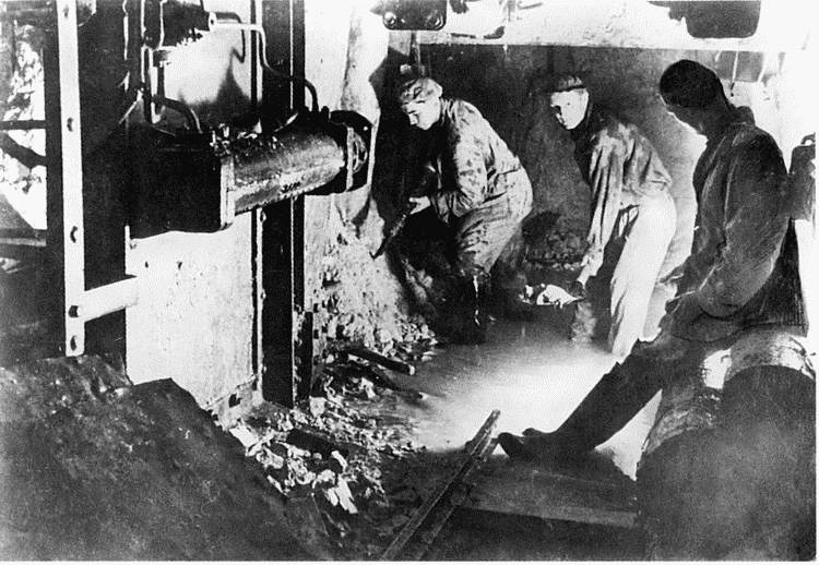 Иллюстрация к книге — Московское метро. От первых планов до великой стройки сталинизма (1897-1935) [i_110.jpg]