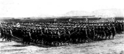 Иллюстрация к книге — Знамена и штандарты Российской императорской армии конца XIX - начала XX в. [any2fbimgloader10.jpg]