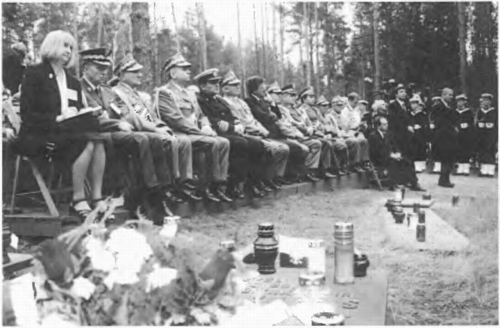 Иллюстрация к книге — Катынский синдром в советско-польских и российско-польских отношениях [i_079.jpg]