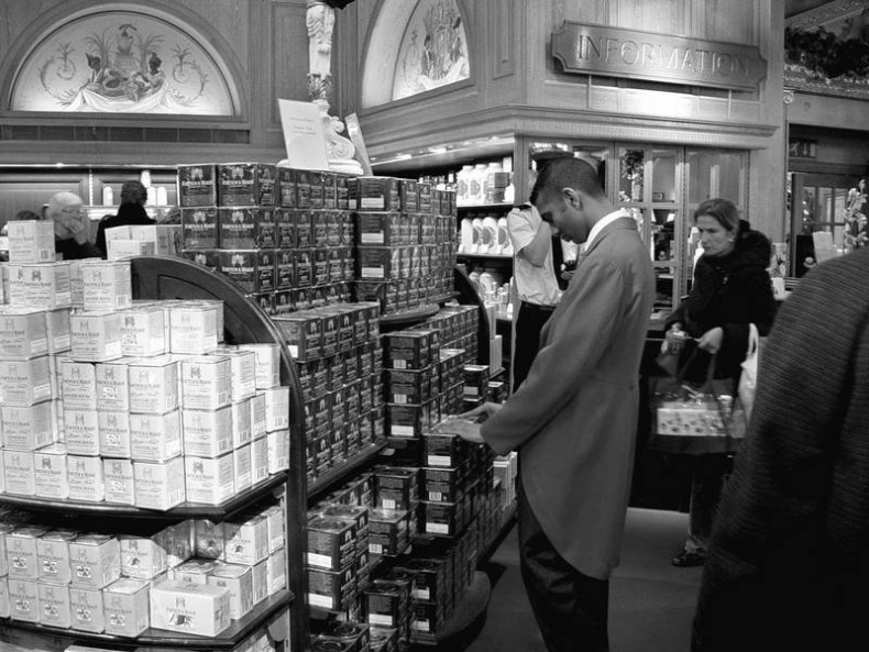 Иллюстрация к книге — 5 O&#039;clock и другие традиции Англии [i_074.jpg]