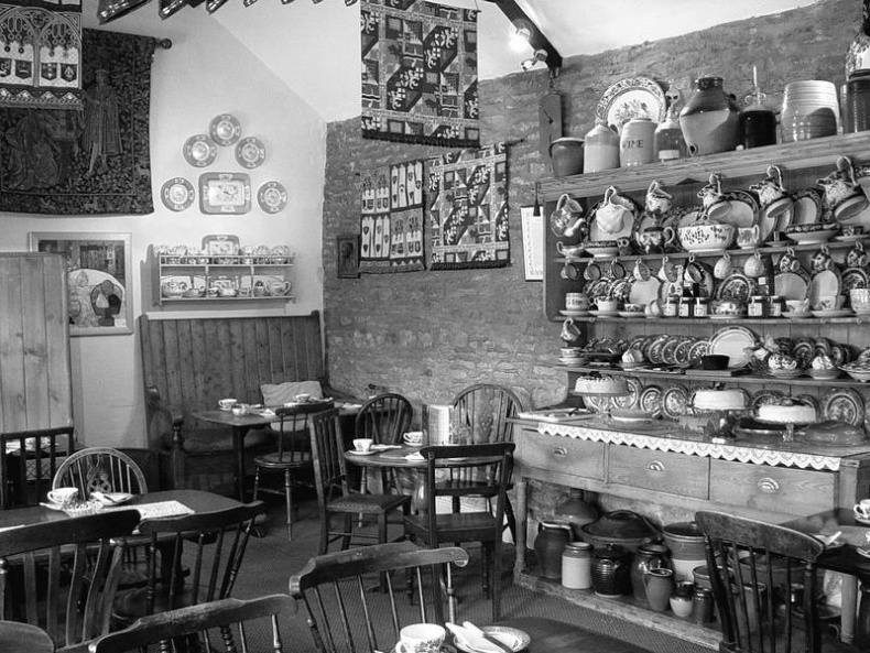 Иллюстрация к книге — 5 O&#039;clock и другие традиции Англии [i_075.jpg]