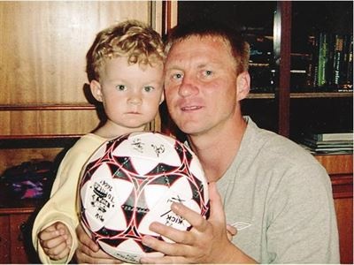 Иллюстрация к книге — Мой французский дубль. Жизнь до и после триумфа [i_022.jpg]