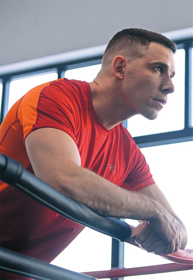 Иллюстрация к книге — Хватит ЖРАТЬ! и лениться. 50 интенсивных тренировок от тренера программы &quot;Свадебный размер&quot; [i_002.jpg]