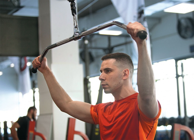 Иллюстрация к книге — Хватит ЖРАТЬ! и лениться. 50 интенсивных тренировок от тренера программы &quot;Свадебный размер&quot; [i_026.jpg]