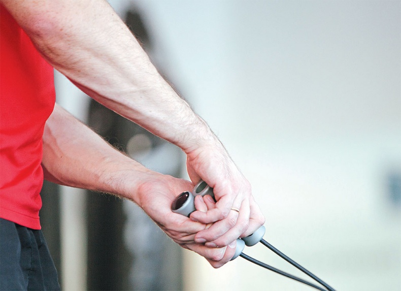 Иллюстрация к книге — Хватит ЖРАТЬ! и лениться. 50 интенсивных тренировок от тренера программы &quot;Свадебный размер&quot; [i_033.jpg]