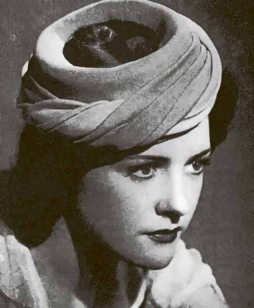 Иллюстрация к книге — Тайны парижских манекенщиц [i_006.jpg]