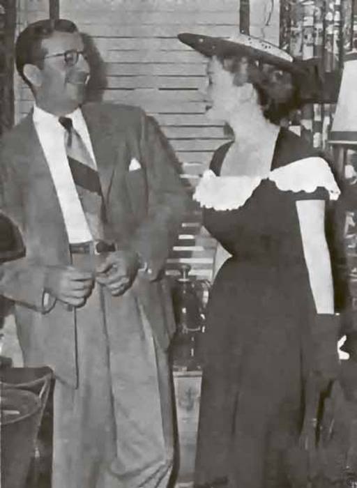 Иллюстрация к книге — Тайны парижских манекенщиц [i_045.jpg]