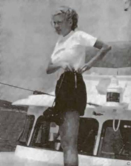 Иллюстрация к книге — Тайны парижских манекенщиц [i_053.jpg]