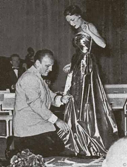 Иллюстрация к книге — Тайны парижских манекенщиц [i_083.jpg]