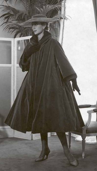 Иллюстрация к книге — Тайны парижских манекенщиц [i_125.jpg]