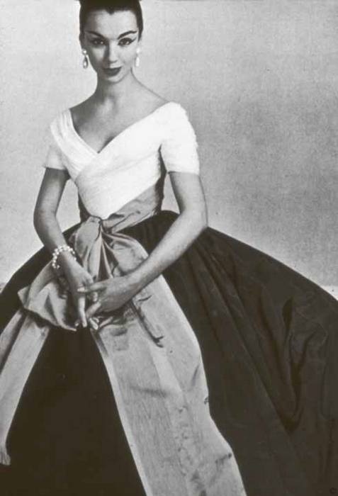 Иллюстрация к книге — Тайны парижских манекенщиц [i_131.jpg]