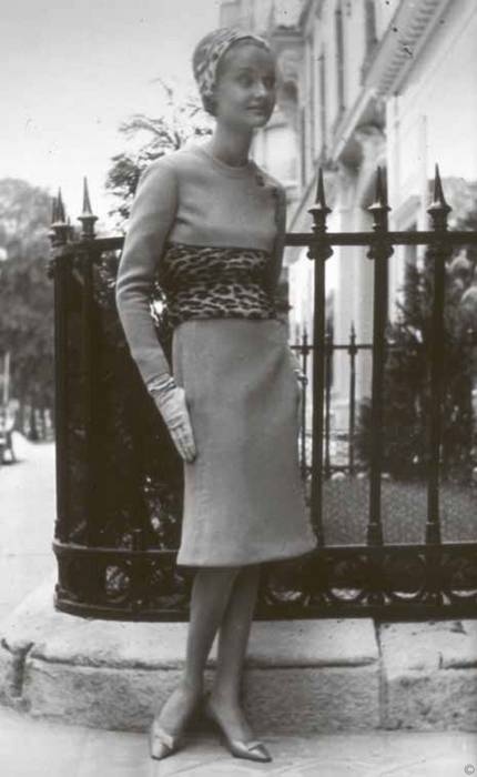 Иллюстрация к книге — Тайны парижских манекенщиц [i_138.jpg]