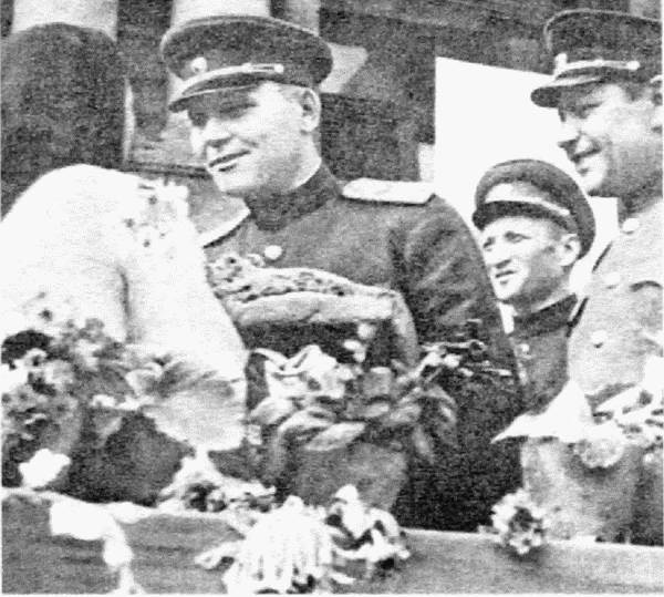 Иллюстрация к книге — 1945. Блицкриг Красной Армии [i_072.jpg]