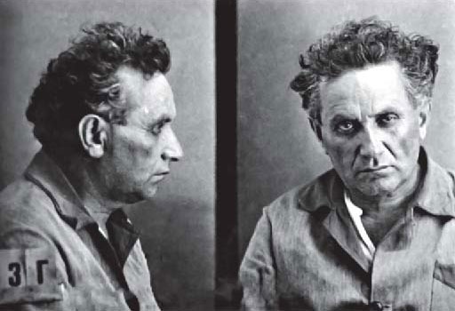 Иллюстрация к книге — Кровавый век [_111.jpg]