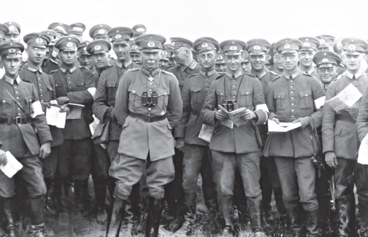 Иллюстрация к книге — Кровавый век [_159.jpg]