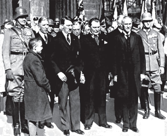 Иллюстрация к книге — Кровавый век [_161.jpg]