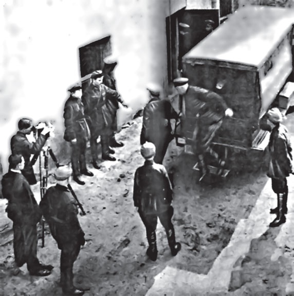 Иллюстрация к книге — Кровавый век [_173.jpg]