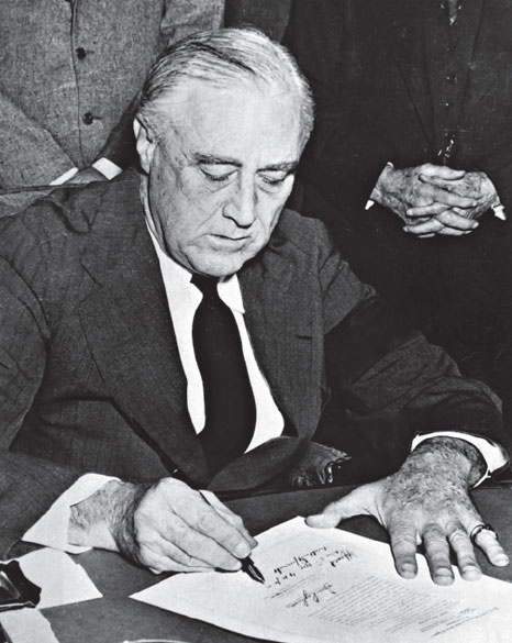 Иллюстрация к книге — Кровавый век [_305.jpg]